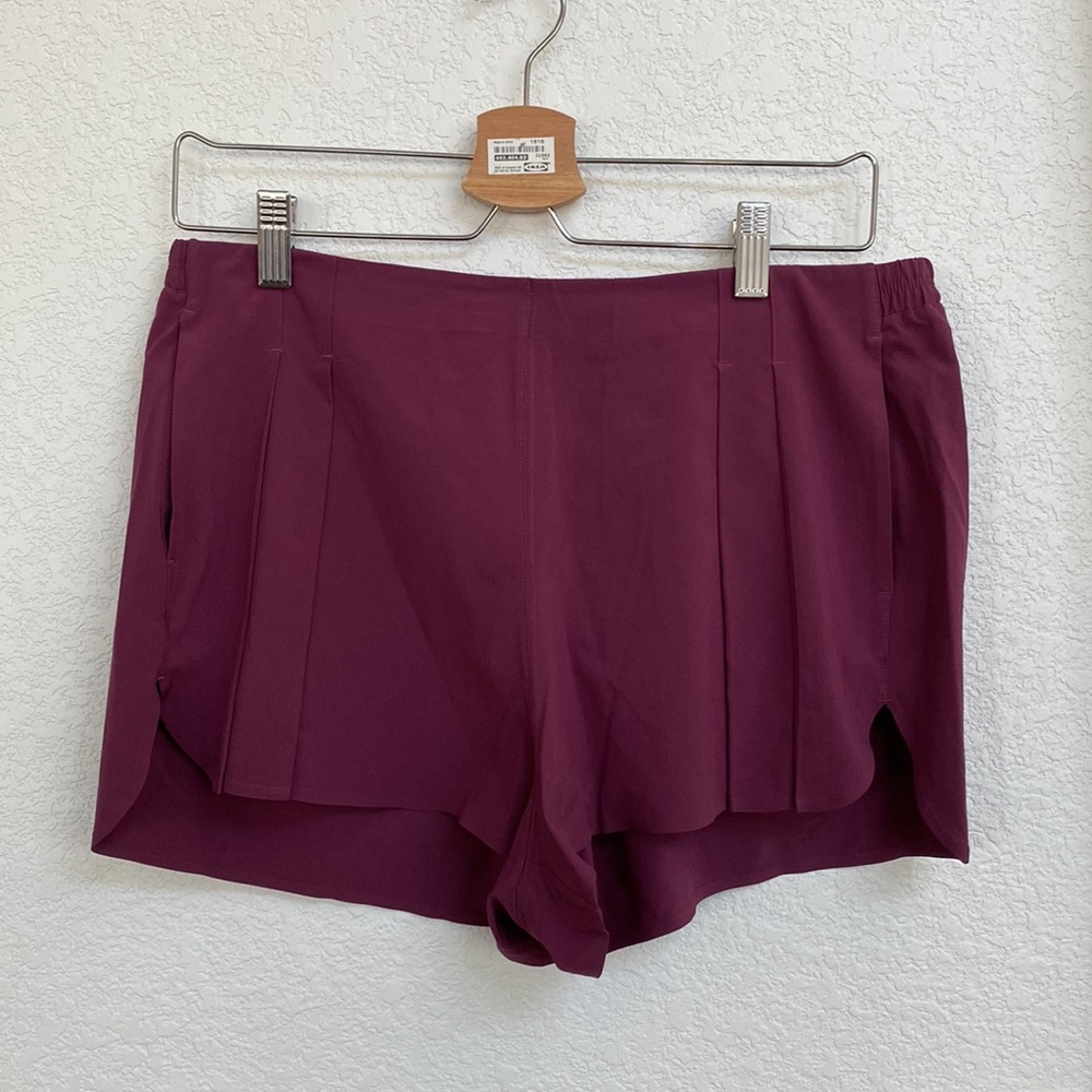 LULULEMON PURPLE SHORTS